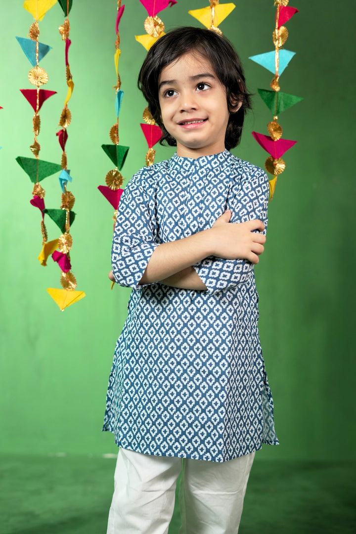Blue Diamond Print Kurta Set